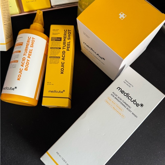 Medicube Kojic Acid Turmeric Set includes 11 pieces! New Never opened - Picture 3 of 6